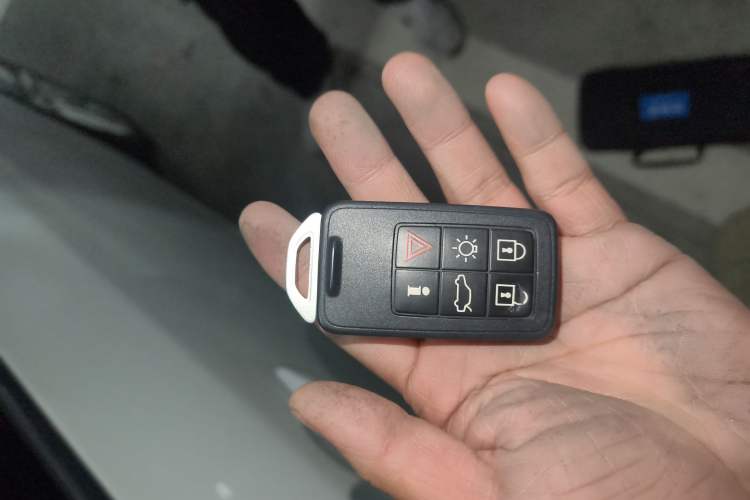 Used Volvo S60 New Energy 2015 S60L E-Drive Hybrid T6 Smart Drive Edition
