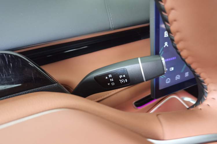 Used Deepal S07 2023 200Max Range-Extended Version
