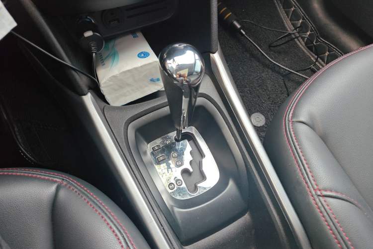 Used Peugeot 2008 2014 1.6L Automatic Fashion Edition Gear Lever