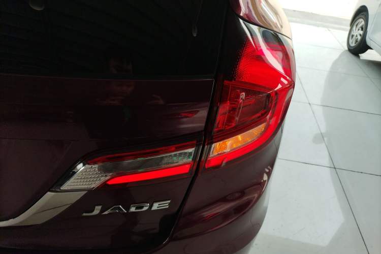 Used Honda Jade 2017 1.8L automatic Comfort version 5 seats