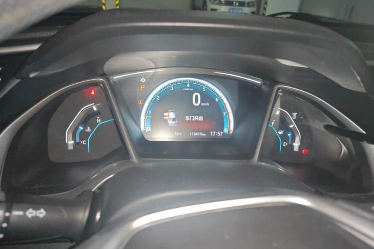 Used Honda Civic 2016 220TURBO CVT Luxury Edition
