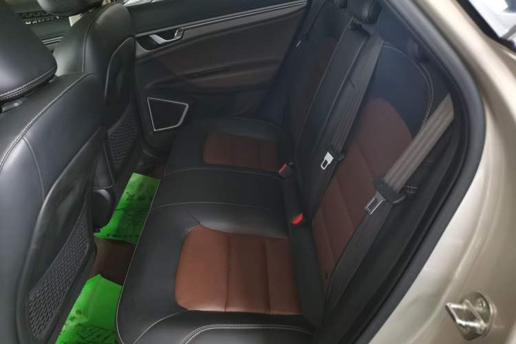 Used Geely Auto Emgrand GS 2017 Sport Edition 1.3T Automatic Smart Connectivity Model Left Rear Seat