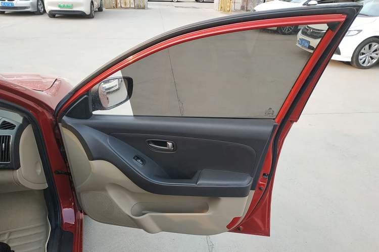 Used Hyundai Celesta 2015 1.6L Automatic Comfort Model
