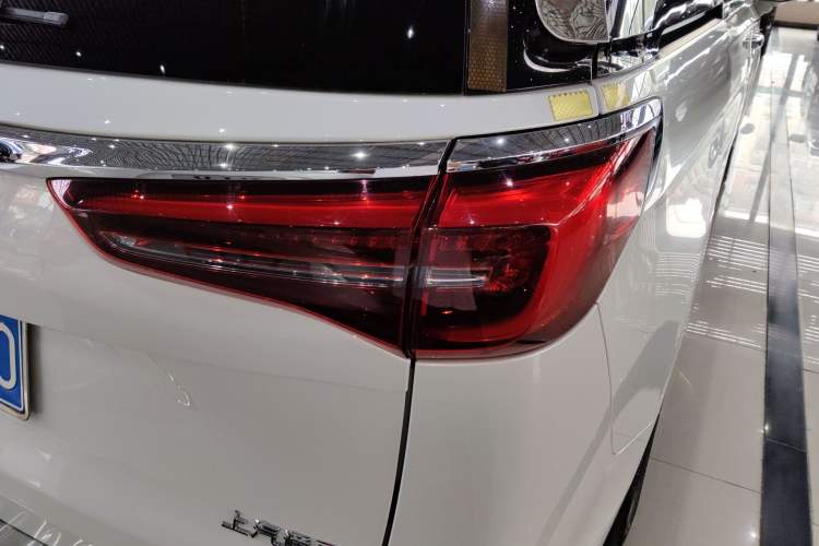 Used Buick GL8 2021 ES Landtrek 653T Comfort Edition