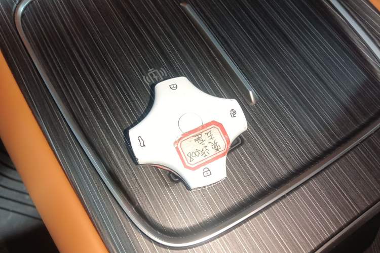 Used Dongfeng eπ eπ008 2025 210 Ultra Range-Extended Version 5 Seats