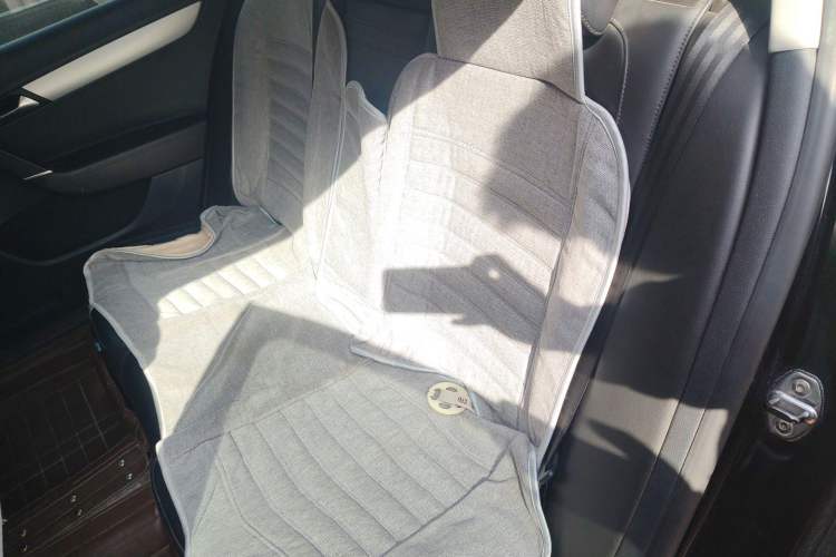 Used Volkswagen Magotan 2013 1.8TSI Premier Model Left Rear Seat