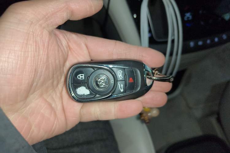 Used Buick GL8 2017 28T Avenir Avia National Emission Standard V
