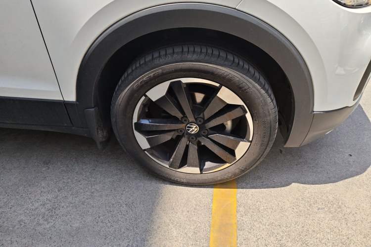 Used Volkswagen Tacqua 2021 1.5L Automatic Yue Zhi Lian Edition Right Front Wheel Hub