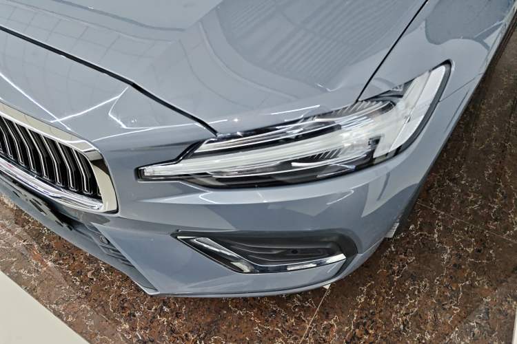 Used Volvo S60 2023 B4 Zhiyi Luxury Edition Left Front Headlight