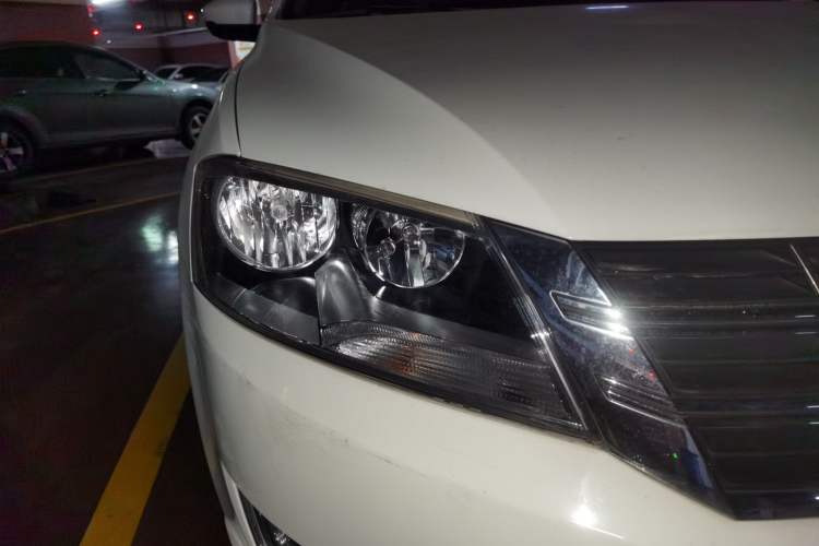 Used Volkswagen Gran Lavida 2013 1.6L Automatic Comfort Model
