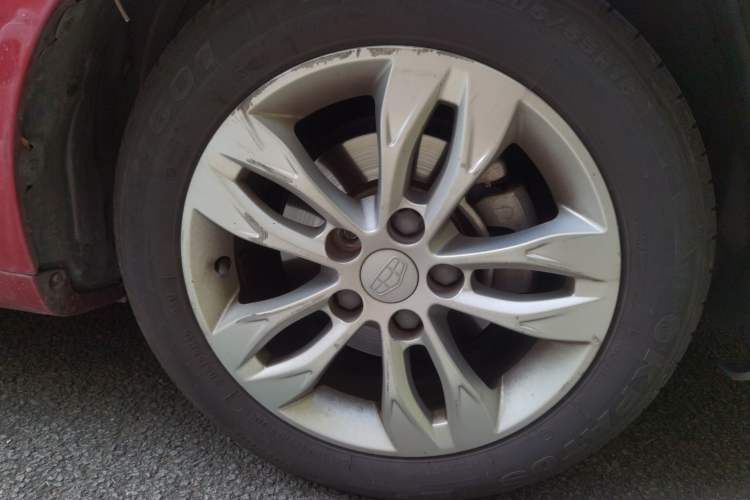 Used Geely Auto Emgrand 2015 Sedan 1.3T CVT Upward Edition Right Front Wheel Hub