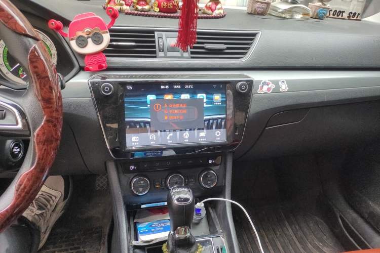 Used Skoda Superb 2018 TSI280 DSG Comfort Edition China V Standard Audio And AC Panel