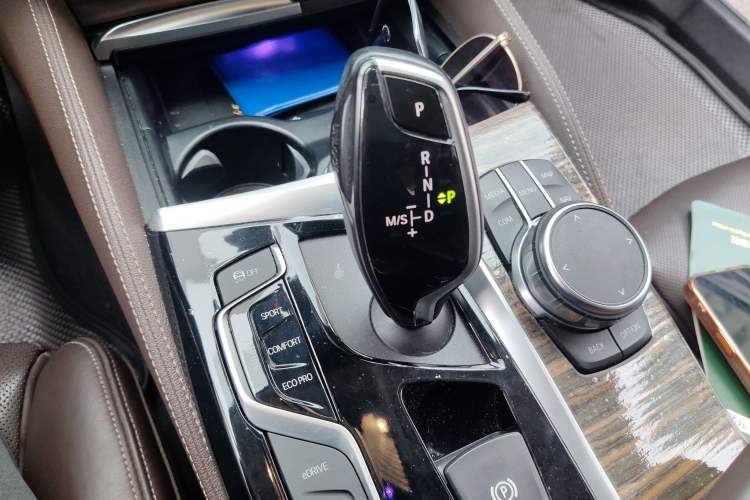 Used BMW 5 Series New Energy 2019 Updated 530Le Pioneer Edition Gear Lever