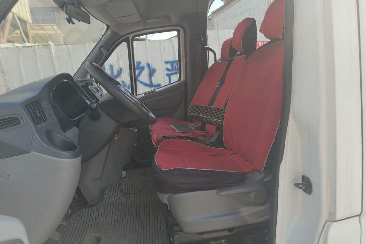 Used Foton Toano 2017 2.8T Restyled S Commercial Version Short Wheelbase ISF2.8s5129T Left Front Seat