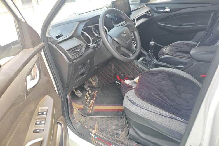 Used Wuling Hongguang S3 2018 1.5L Manual Standard Version China V Standard