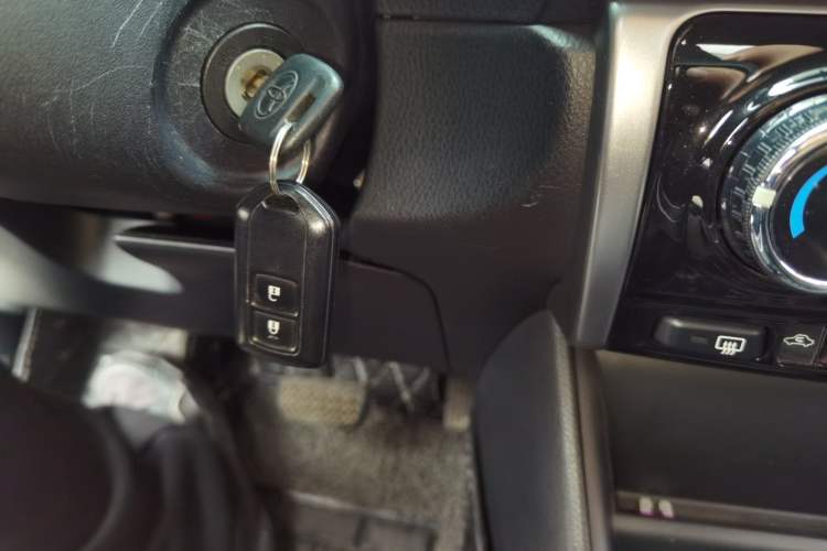 Used Toyota YARiS L Zhi Xiang 2020 1.5L CVT Leading Edition Vehicle Key