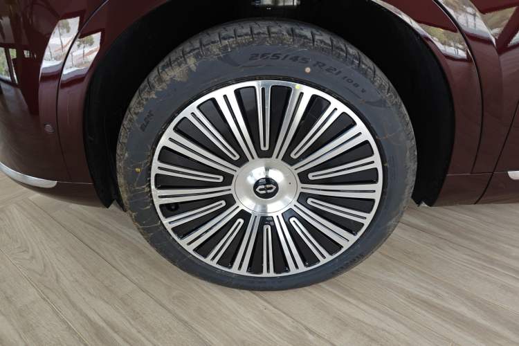 Used Hima AITO M9 2025 Extended-Range Ultra Version 52 kWh 6-Seater Left Front Wheel Hub