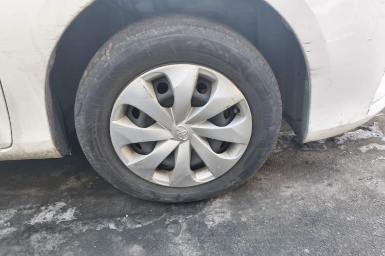 Used Toyota YARiS L Zhi Xiang 2017 1.3E Manual Charm Edition Right Front Wheel Hub