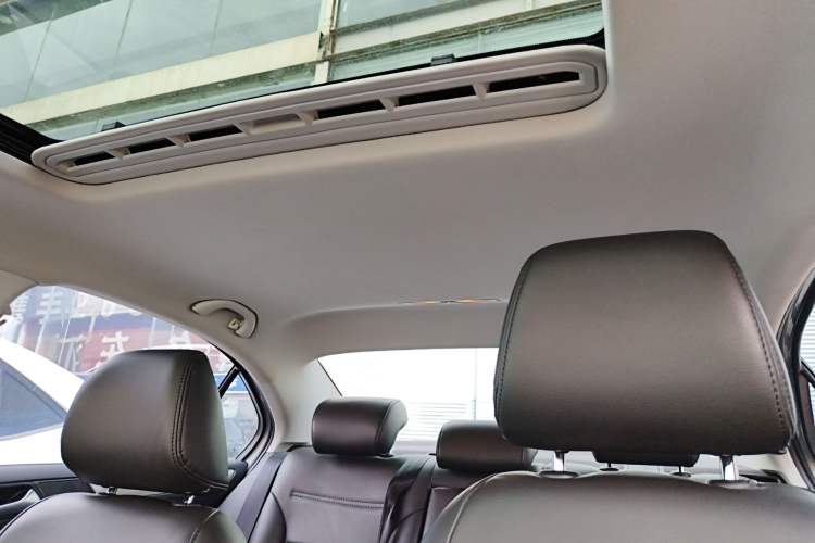 Used Volkswagen Sagitar 2014 Revised Version 1.6L Automatic Comfort Edition Headliner