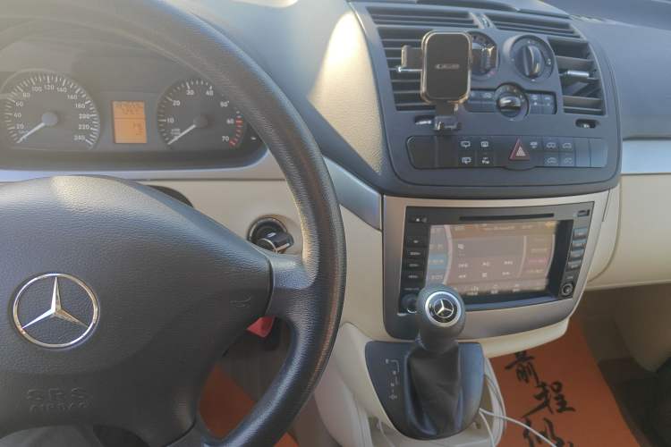 Used Mercedes-Benz Vito 2013 3.0L Business Edition Audio And AC Panel