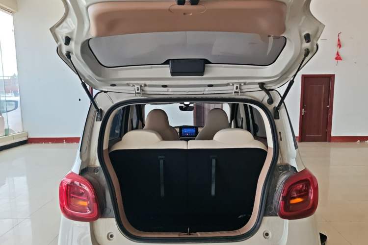 Used Wuling Hongguang MINIEV 2025 Four-Door Version Premium Edition Trunk