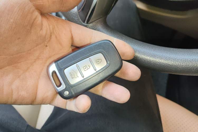 Used Hyundai Elantra (5th Generation / Langdong) 2012 1.6L Manual Leading Model