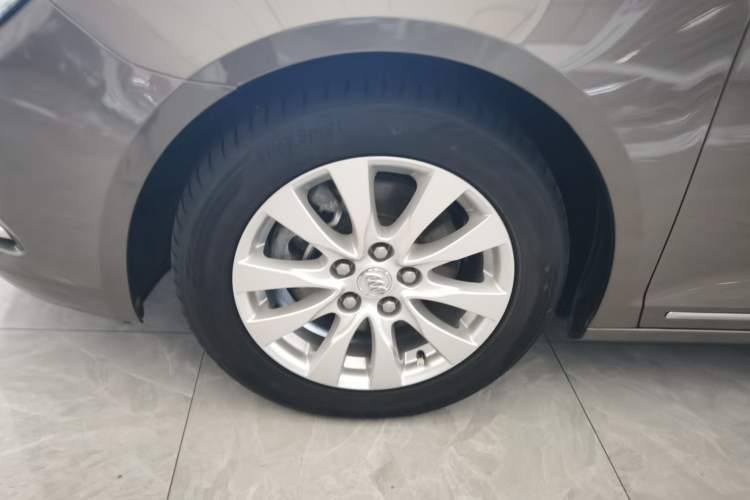 Used Buick LaCrosse 2013 2.4L SIDI Leading Comfort Version