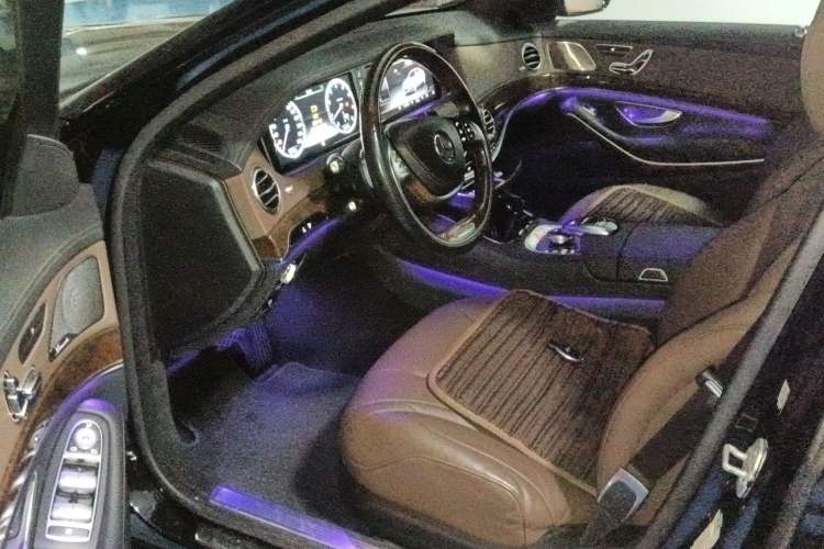 Used Mercedes-Benz S-Class 2015 S 400 L 4MATIC Interior 3