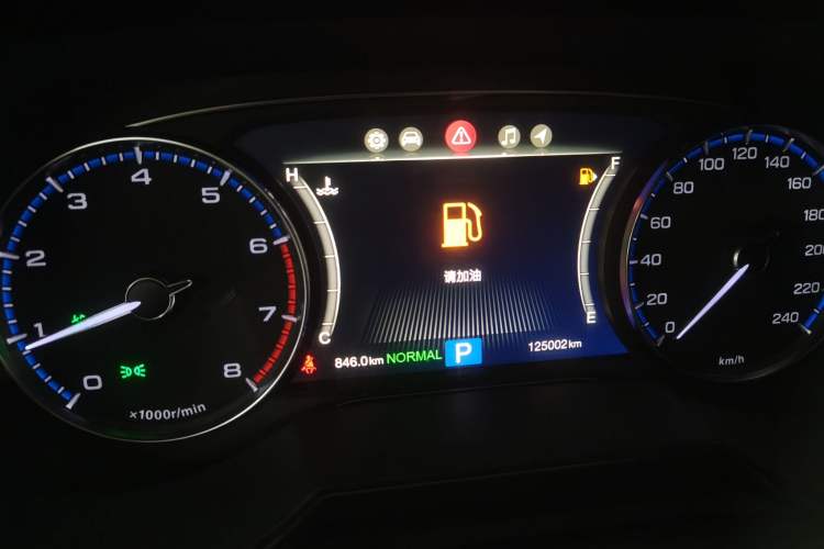 Used GAC Trumpchi GS8 2017 320T Two-Wheel Drive Luxury Smart Connectivity Version (7 Seats) Instrument Cluster