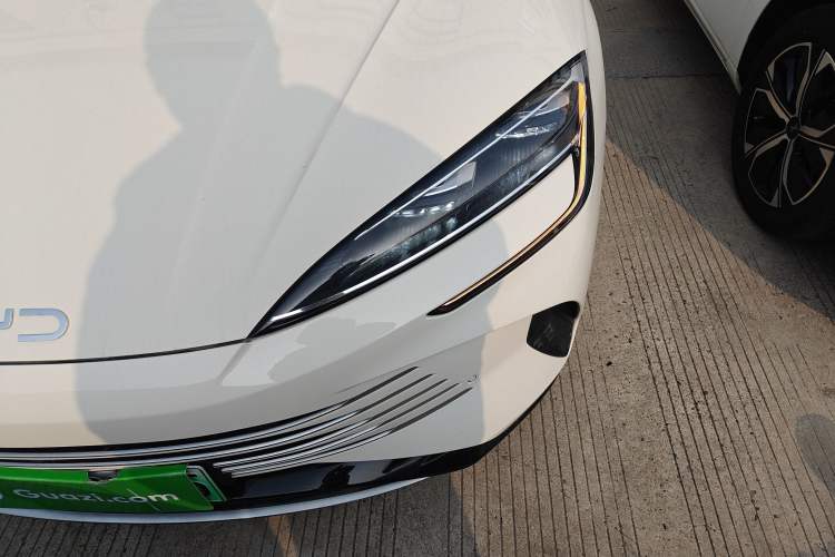 Used BYD Seal 2023 DM-i 1.5L 121km Prestige Model
