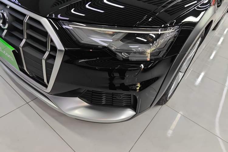 Used Audi A6 2023 allroad quattro 55 TFSI Explorer Edition
