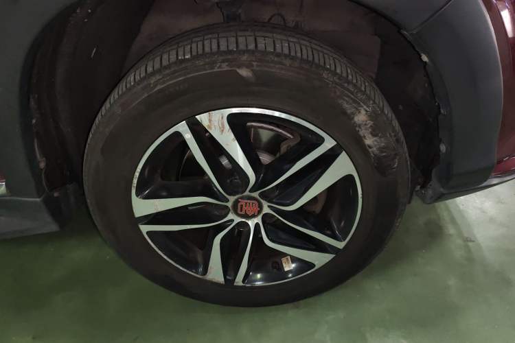 Used BYD Tang New Energy 2015 2.0T Four-Wheel-Drive Flagship Model Right Front Wheel Hub