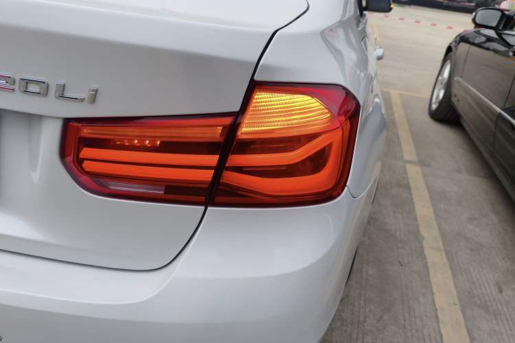 Used BMW 3 Series 2018 320Li Fashion Model

