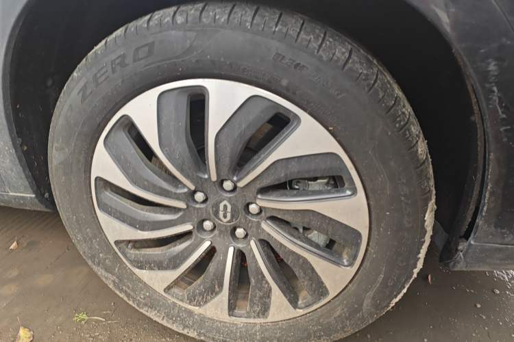 Used Hima AITO M7 2024 1.5T Intelligent Driving 4WD Max Edition 5 Seats Right Front Wheel Hub