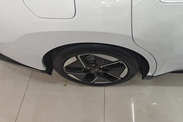 Used Wuling Xingguang 2023 150 Advanced Edition Exterior 5