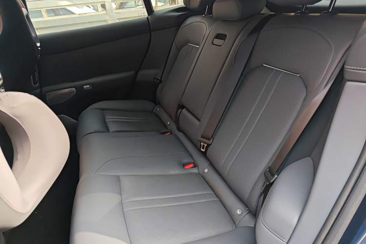 Used Xiaomi Auto YU7 2025 Ultra-Long Range High-Performance All-Wheel-Drive Max Edition