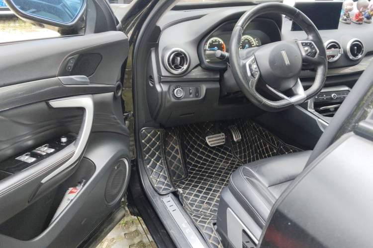 Used Wey VV7 2017 2.0T Flagship Model Driver Seat