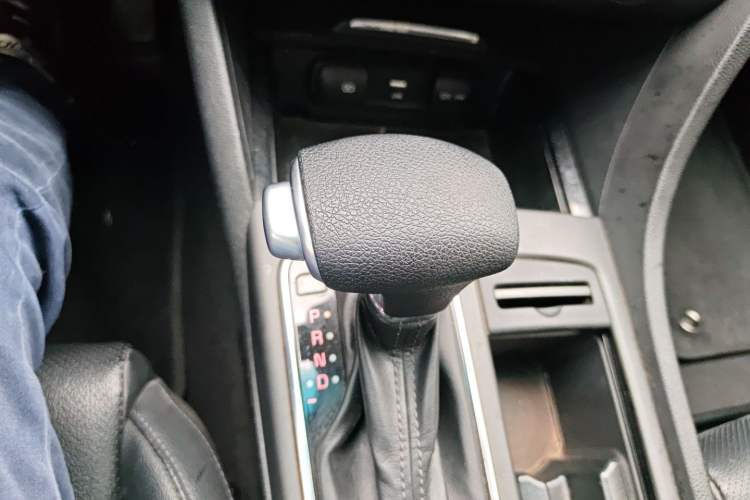 Used Kia K5 New Energy 2018 2.0L Smart Enjoyment Version Gear Lever