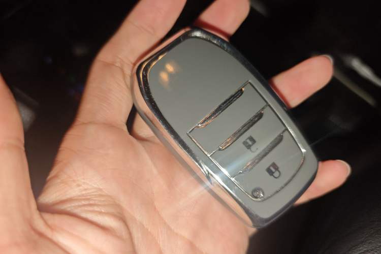 Used Toyota RAV4 2016 2.0L CVT Two-Wheel Drive Smart Edition China V Standard