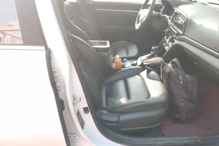 Used Hyundai Elantra (6th Generation / Lingdong) 2020 1.5L CVT Smart & Stylish – Elite Version Right Front Seat