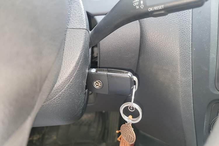 Used Volkswagen Sagitar 2012 1.6L Automatic Comfort Edition Vehicle Key