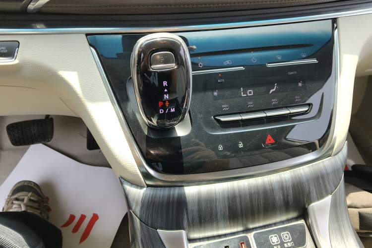 Used Buick GL8 2021 Land Cruiser Executive Class 652T Luxury Model