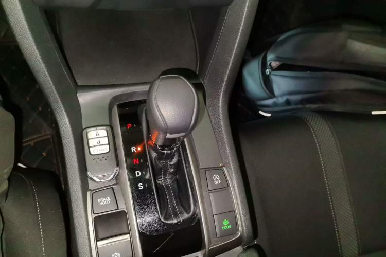 Used Honda Civic 2021 HATCHBACK 220TURBO CVT Trendy Cool Edition Gear Lever