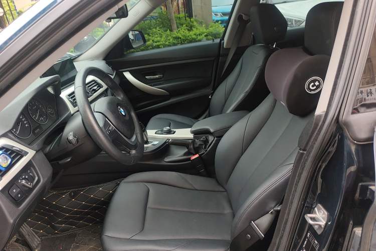 Used BMW 3 Series GT 2016 320i Fashion Model