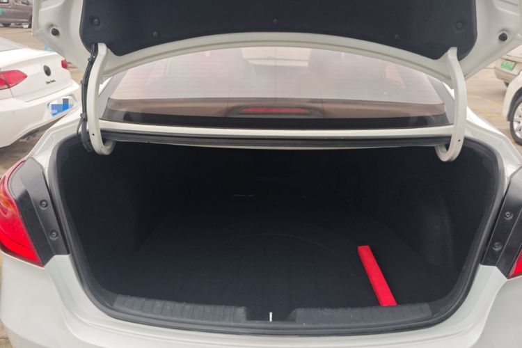 Used Hyundai Mistra 2014 1.8L Automatic Deluxe DLX Model Trunk