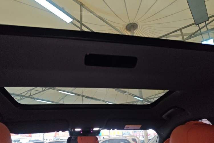 Used Li Auto L8 2023 Air model
