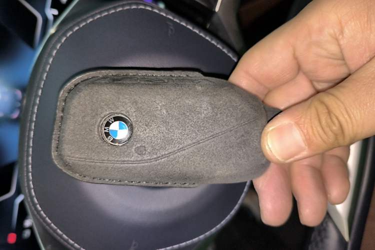 Used BMW i7 2023 xDrive60L Luxury Package
