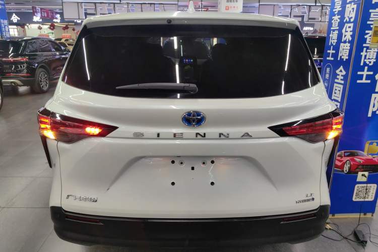 Used Toyota SIENNA 2023 2.5L Hybrid Comfort Edition Rear