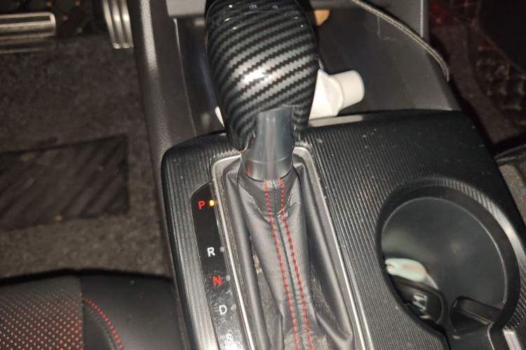 Used Honda Civic 2022 240TURBO CVT Ignition Edition Gear Lever