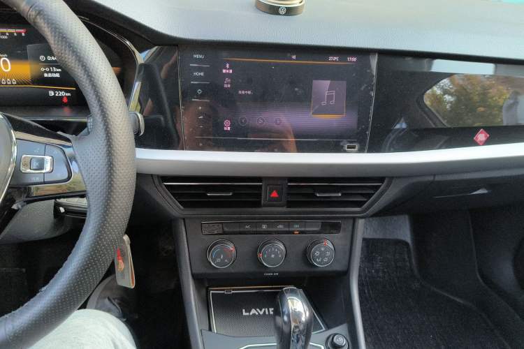 Used Volkswagen Lavida 2021 1.5L Automatic Comfort Edition
